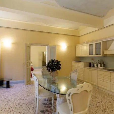 Signorile Con Piscina