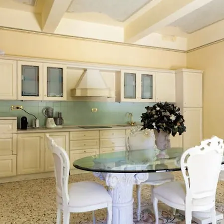 Apartamento Signorile Con Piscina *