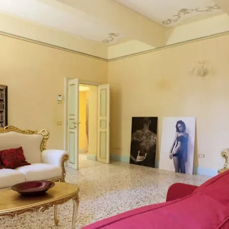 Signorile Con Piscina
